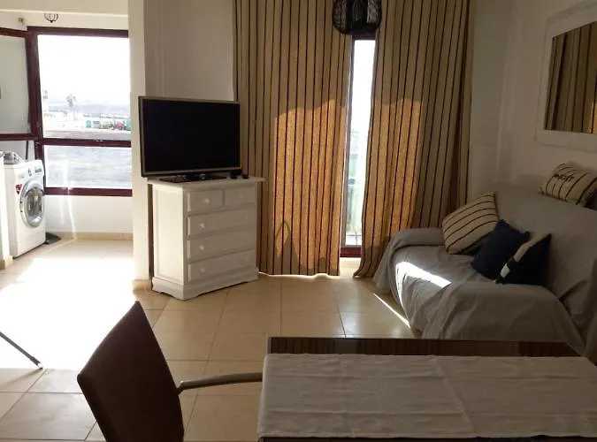 Bienvenue Lumineux Avec Ascenseur Et Vue Sur La Appartement